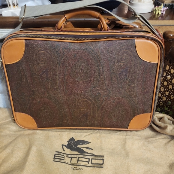 Rare Authentic vintage ETRO suitcase travel bag with guitar type strap. - Picture 5 of 16